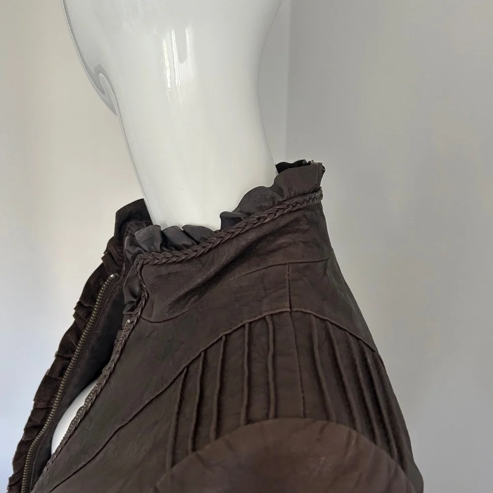 Ladies Danier Leather Jacket Size XS - Picture 6 of 12